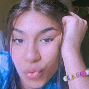 Meet your Posher, Rebekah